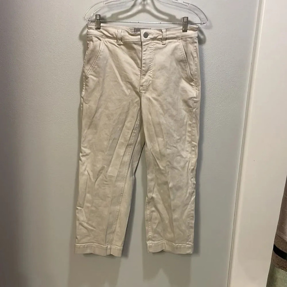 Everlane womanâs khaki croppedâstraight short jeans - Picture 2 of 10